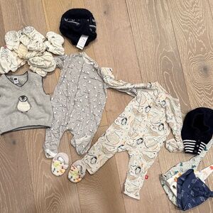 Magnetic Me Jacadi Onesie. foot mitts woolly hats and knot hats